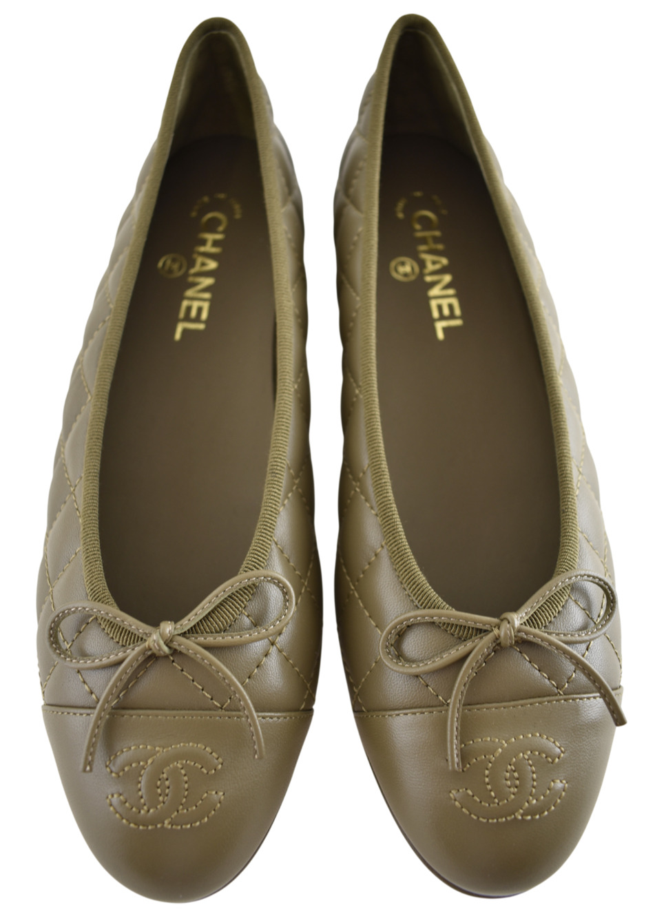 Chanel 26B Dark Khaki Green Lambskin Quilted CC Logo Ballet Ballerina Flat 37.5